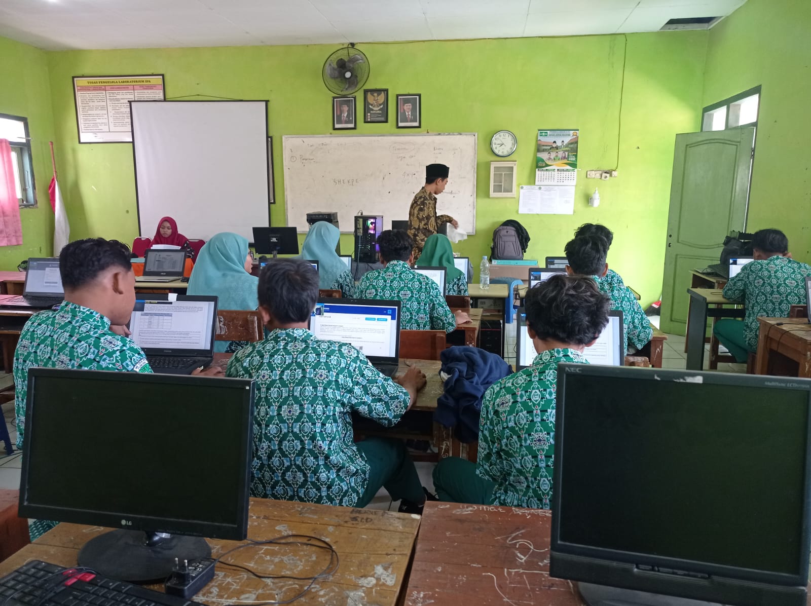 Lab. Komputer